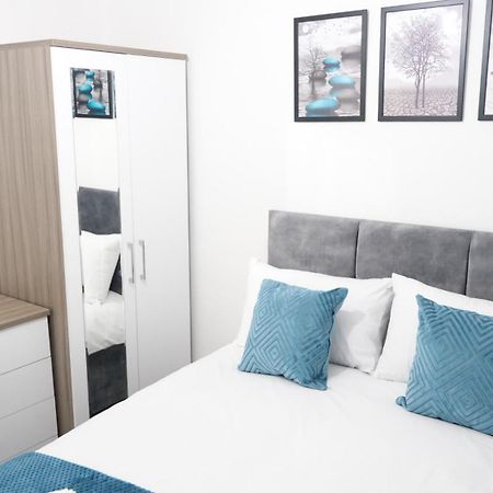 Modernized Three Bedroom House Near City Stadium, Attractions, City Centre - Sky N Netflix - Convenient Transport Manchester Exterior photo